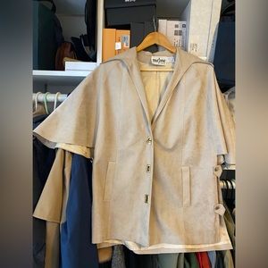 Vintage Marjone Seattle Caplet